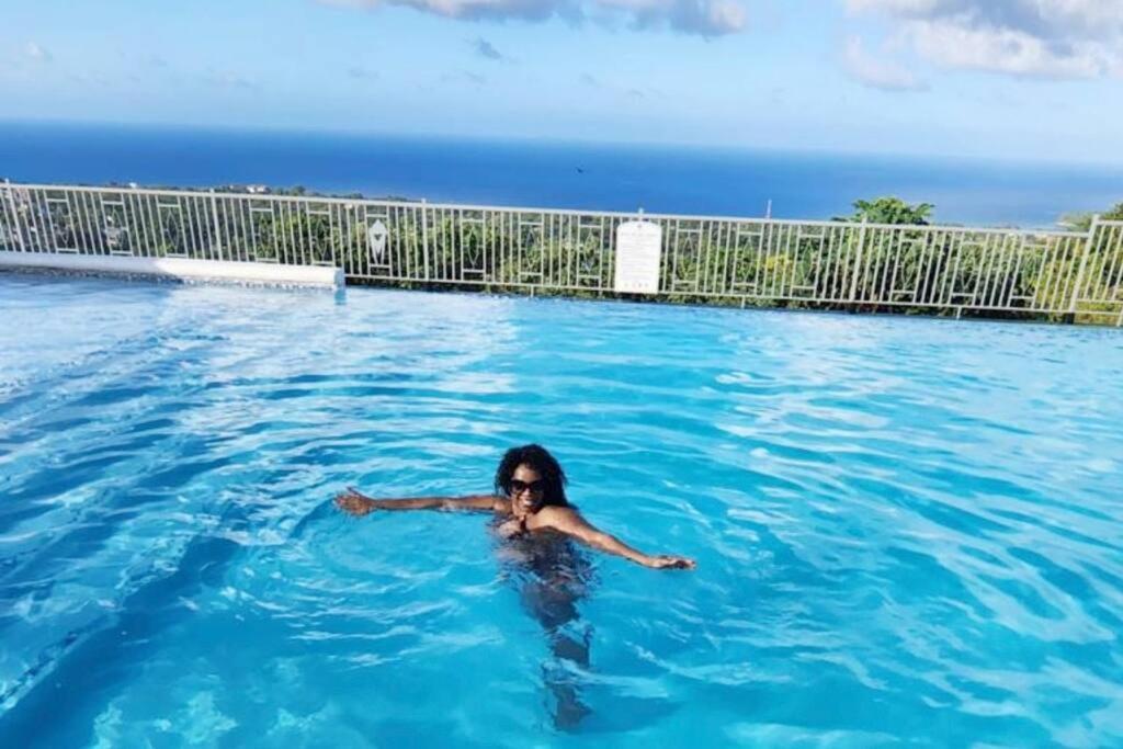 Villa La Rosa With Spectacular View Of Ocho Rios Bagian luar foto